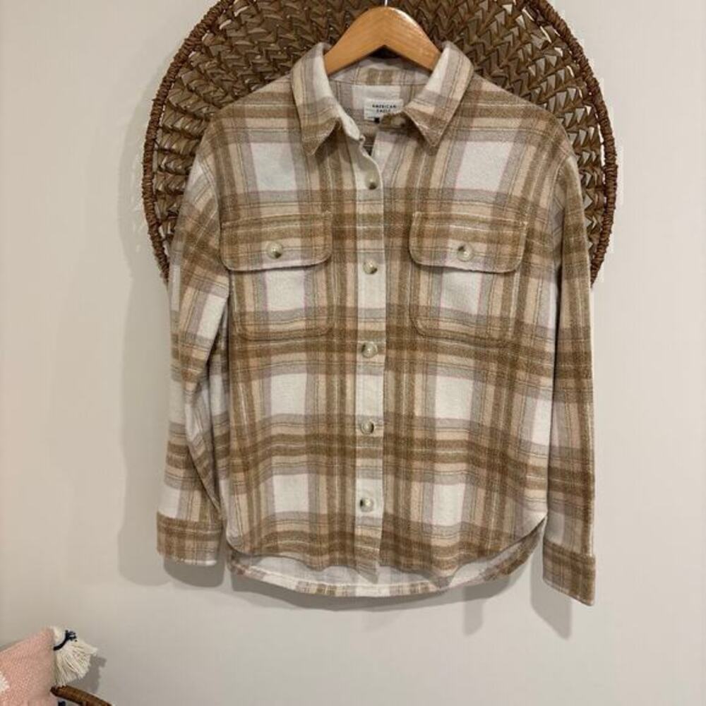 American Eagle  tan and pink long sleeve Flannel size xsmall shacket cozy comfy